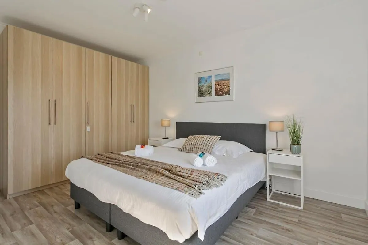 Huswell - Sea Bridge; Charming Apartment Near The Beach Bruges Belgio